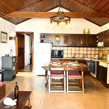 The House By The Sea Apartment