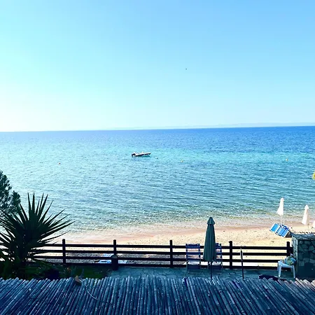 The House By The Sea Apartment