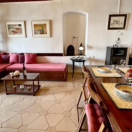 The House By The Sea Apartment *