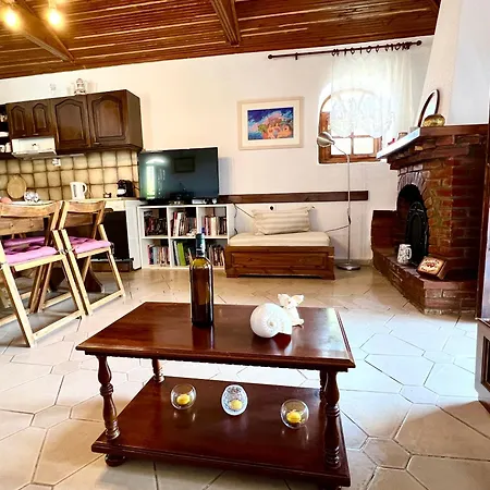 The House By The Sea Apartment