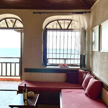 The House By The Sea * Metamorfosi (Sithonia)